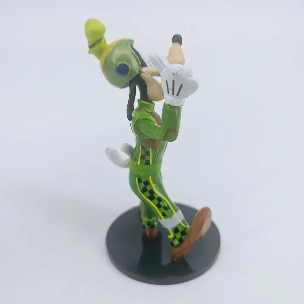 MICKEY & THE ROADSTER RACERS GOOFY RACE CAR DRIVER PVC FIGURINE CAKE TOPPER TOY